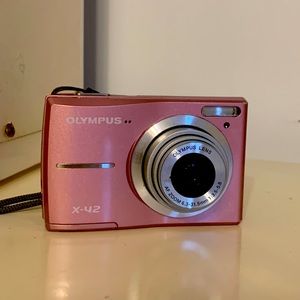 Olympus X-42 Digital Camera